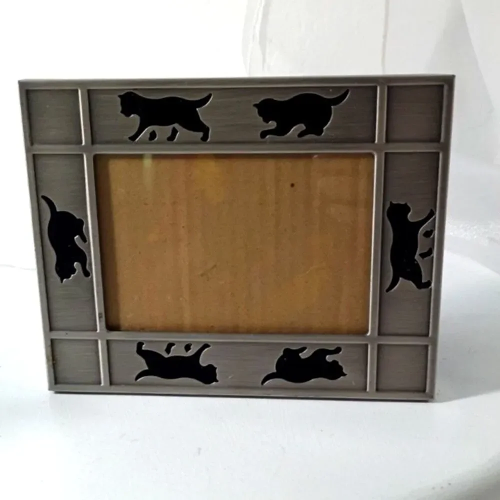 Vintage Silver Pewter Cat Picture Frame 3.5x5 Tabletop Easel Back Pet Lover